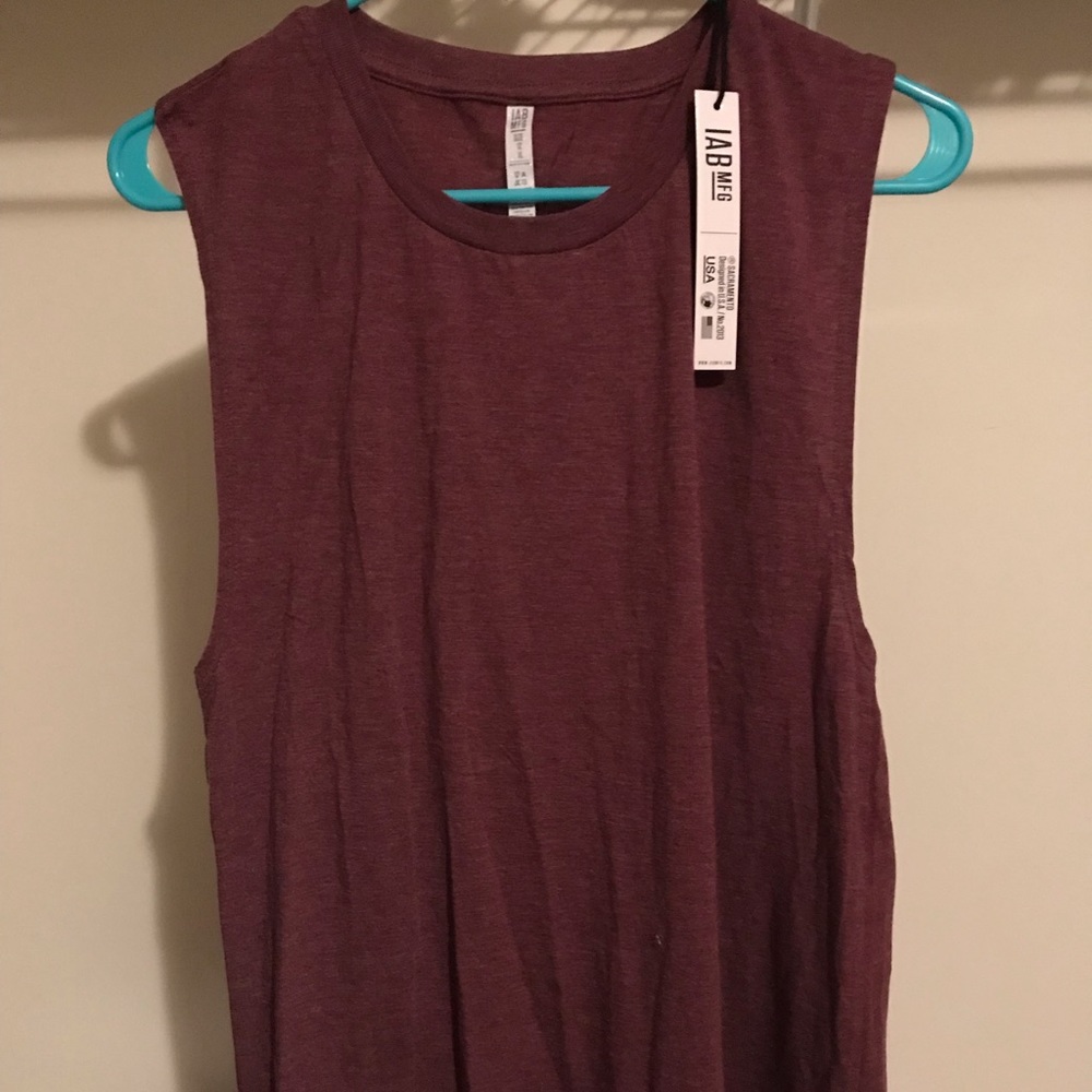 Burgundy sports top